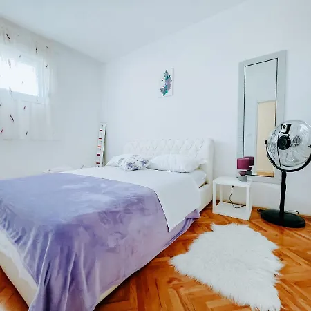 Sonja Apartment *
